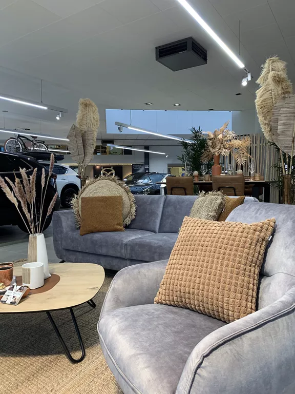 decoration showroom automobile