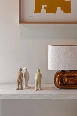 decoration-statuette-the-visitor.jpg